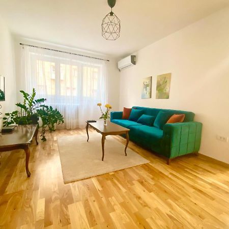 Uptown Girl Apartment Belgrade Luaran gambar