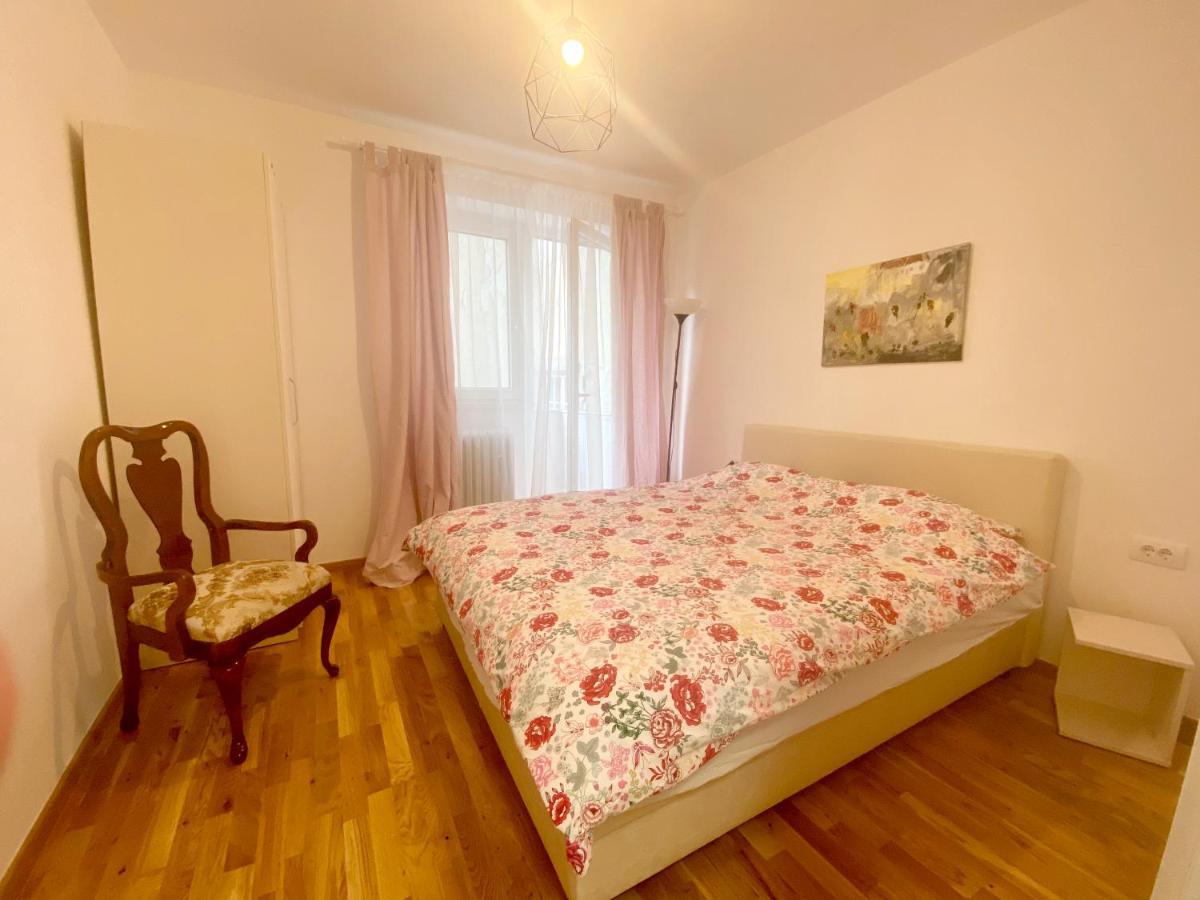 Uptown Girl Apartment Belgrade Luaran gambar